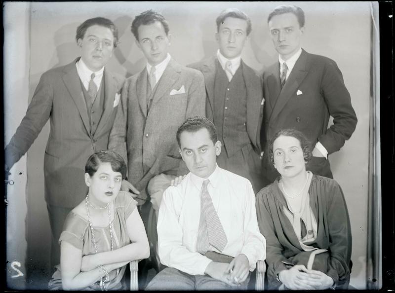 Man Ray (Emmanuel Radnitzky, dit), André Breton, Louis Aragon, Max Morise, Roland Tual, Simone Breton, Man Ray, Colette Tual 1925 