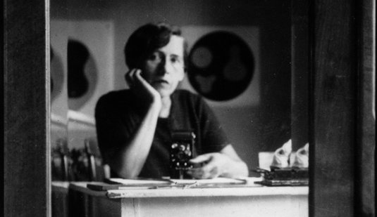 Autoportrait Sophie Taeuber, Strasbourg, 1926-1927 © Fondation Arp