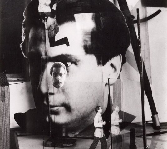 Alexandre Rodtchenko, couverture recueil constructiviste "Miena Vsiekh", 1924 - repro