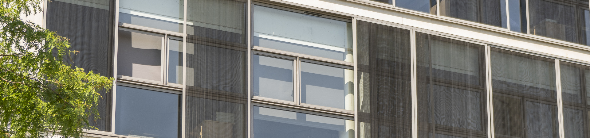 MAV VAL, Vitry-sur-Seine : Détail de la façade